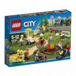 Пластмассовый конструктор LEGO City Веселье в парке для жителей города (60134)