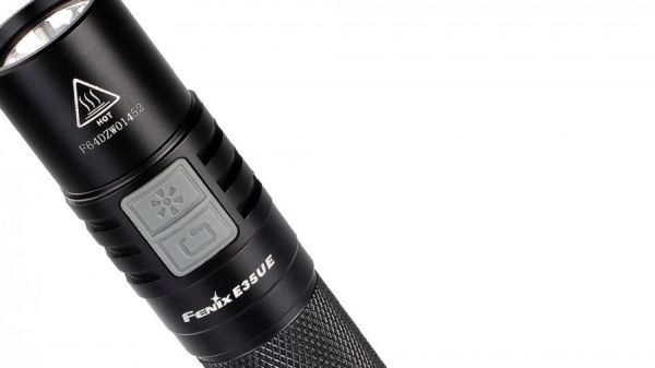 Фонарик ручной Fenix E35UE
