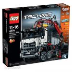 Авто-конструктор LEGO Technic Mercedes-Benz Arocs (42043)