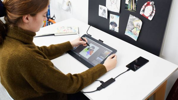 Монитор-планшет Wacom One 13 (DTC133W0B)